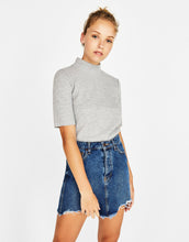 Load image into Gallery viewer, Ecologically grown cotton T-shirt with high neck